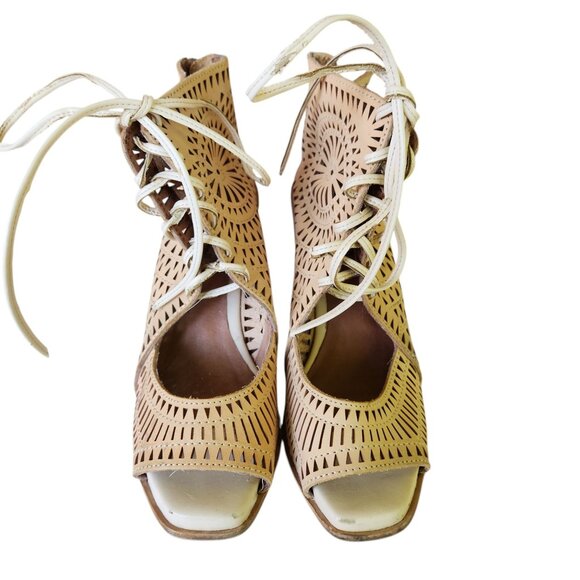 Jeffrey Campbell Rodillo Laser Cut Lace Up Open Toe Wedge Sandals Booties Size 7 - Picture 3 of 13